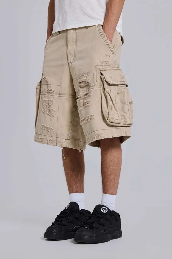 Sandfärgade cargoshorts