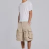Sandfärgade cargoshorts