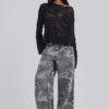 Svart Stray Knit