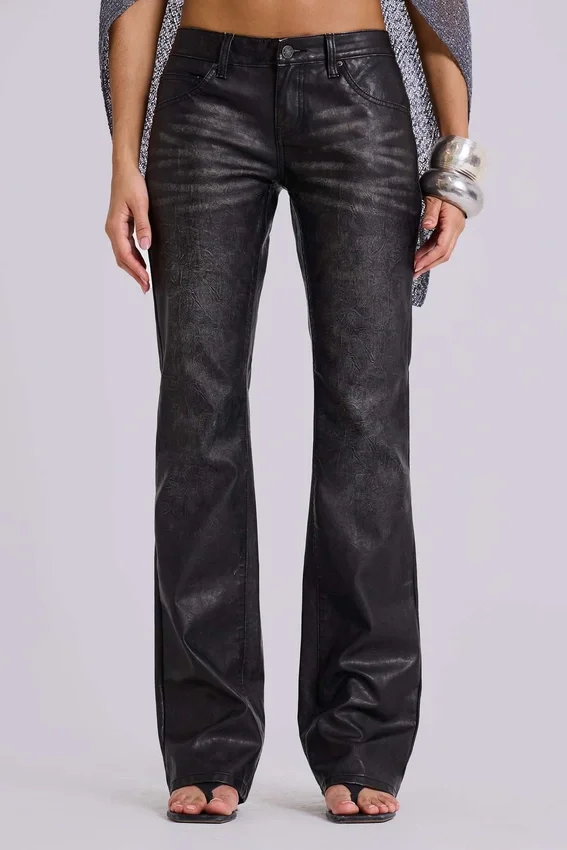 Svarta Cooper-jeans i PU med utsvängda ben