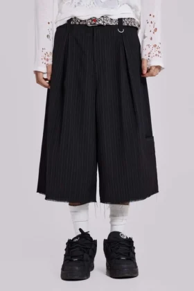 Svarta Goliath-shorts i XL med smala ränder