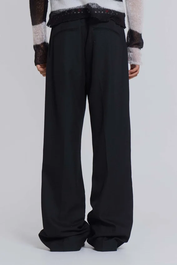 Svarta kostymbyxor med bootcut-passform