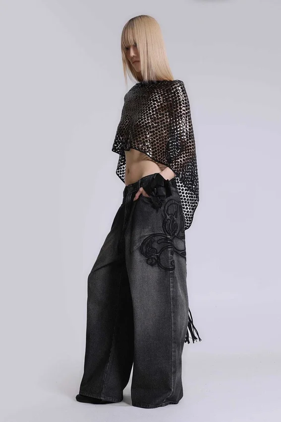 Svarta XL Colossus Jeans med upphöjd broderi