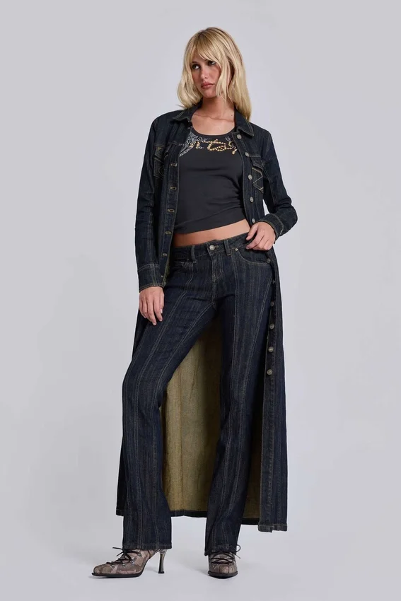 Trinity Cooper-jeans med utsvängda ben