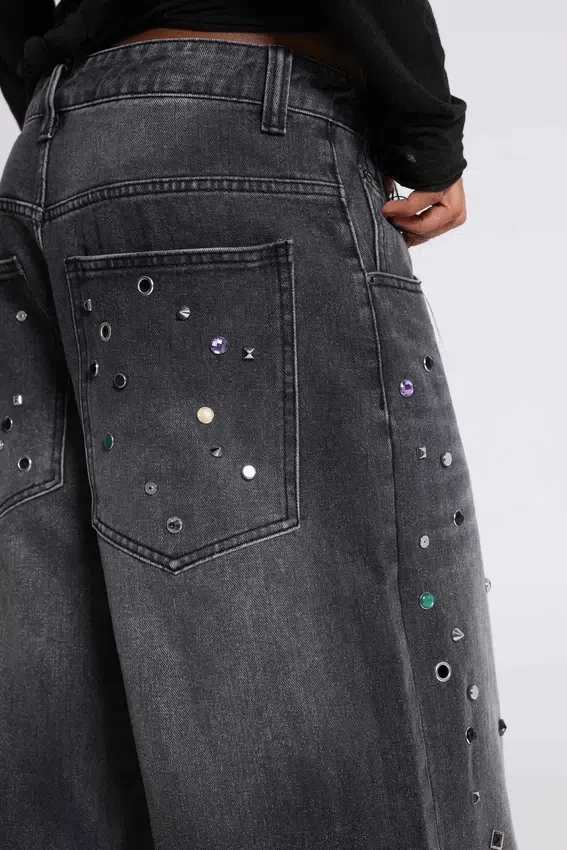 Trixa Colossus Jeans med smyckesnitar