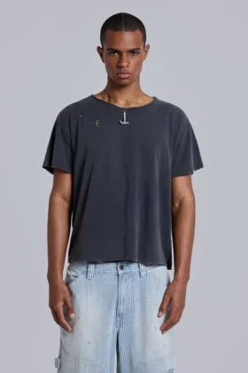 Tvättad svart kort Moth-T-shirt