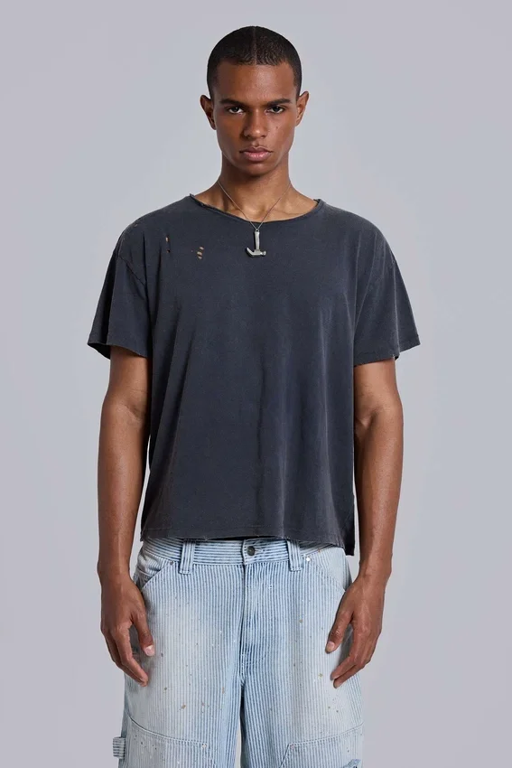 Tvättad svart kort Moth-T-shirt