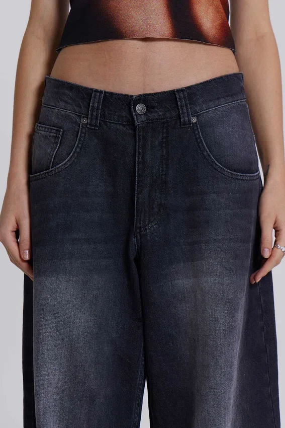 Tvättade svarta Colossus Jeans