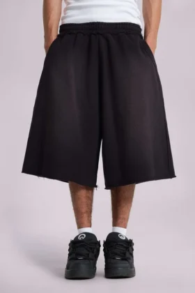 Tvättade svarta Monster Jogger-shorts i baggy-modell