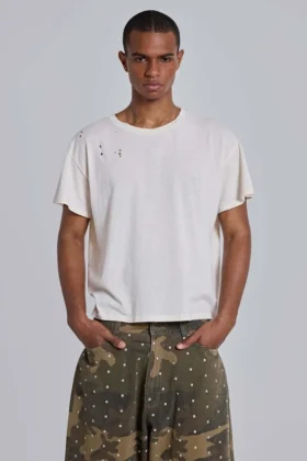 Vit kort T-shirt med fjärilsmotiv