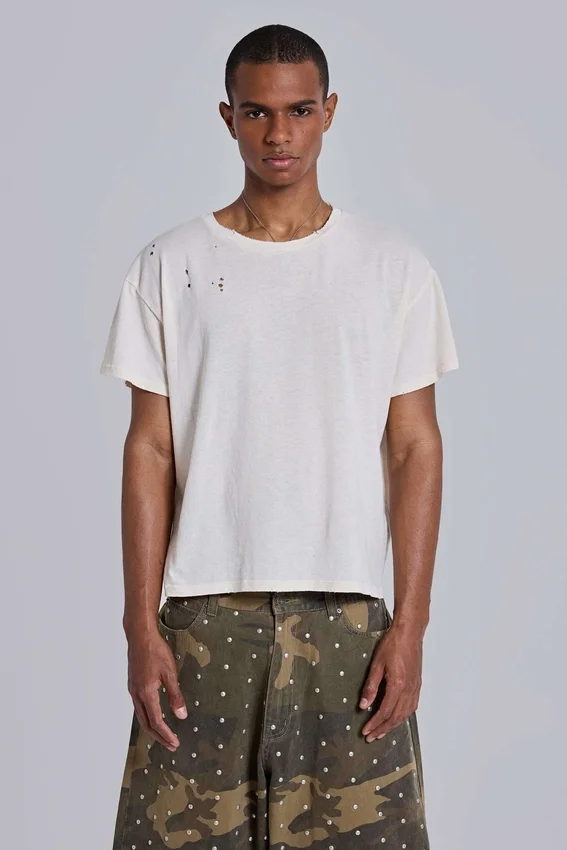 Vit kort T-shirt med fjärilsmotiv