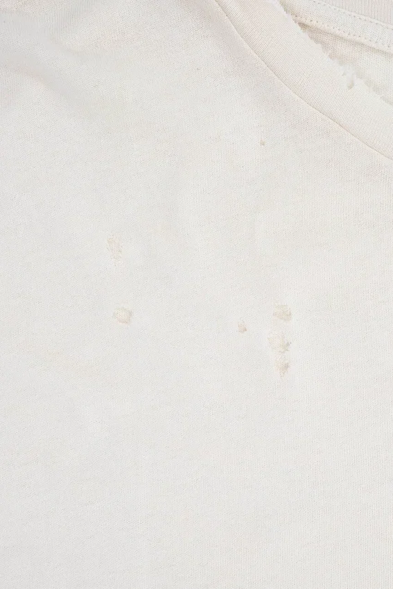 Vit kort T-shirt med fjärilsmotiv