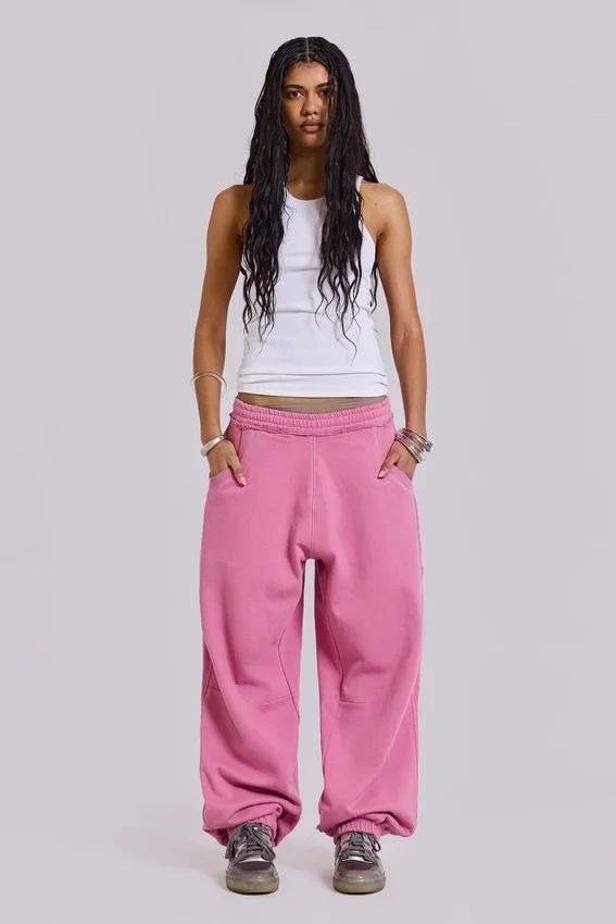 Rosa, vidbyxor med uppvikt benslut i Monster Joggers-stil