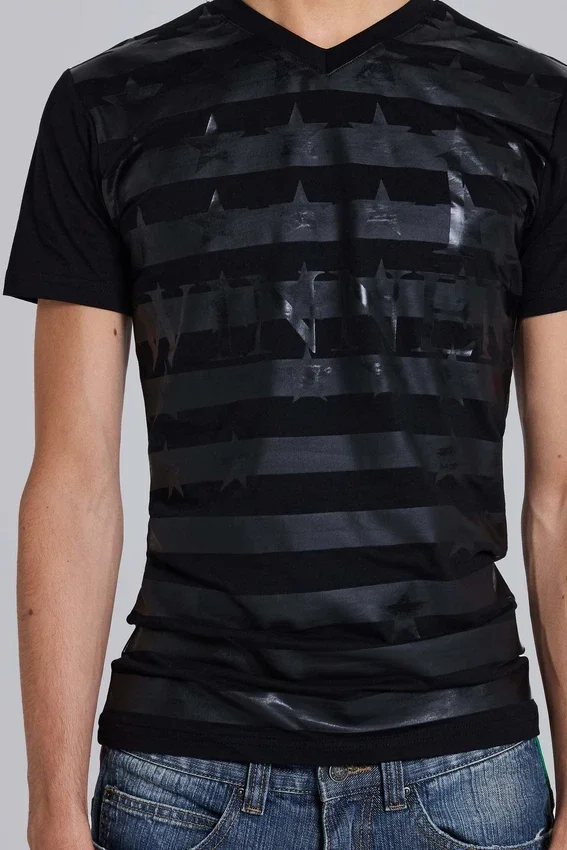 Winner T-shirt med V-ringning
