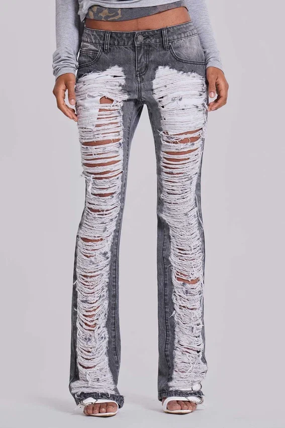 Zain Shredded Bootcut-Jeans i grått